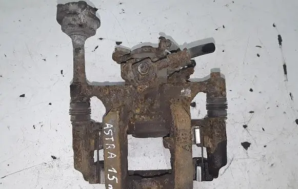 Opel Astra J Rear brake caliper