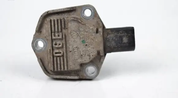 Audi A6 S6 C6 4F Oil level sensor 6PR00807905 06E907664