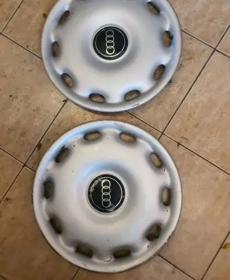 Audi A3 S3 8L R16 wheel hub/cap/trim 8A0601147A