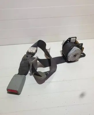 Lexus IS 220D-250-350 Rear seatbelt CMVSS209 0435027