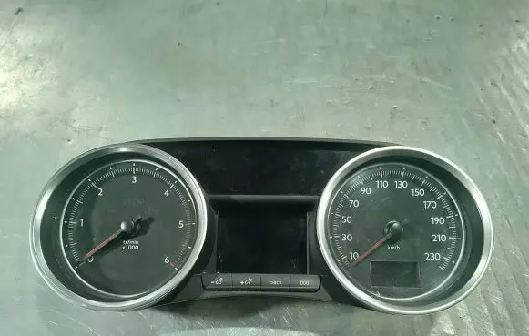 Peugeot 508 Speedometer (instrument cluster) 9814765780