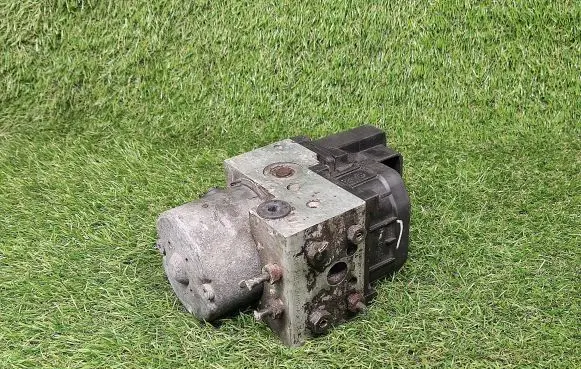 Ford Mondeo MK II ABS Pump 98BG2M110AD 0265216579