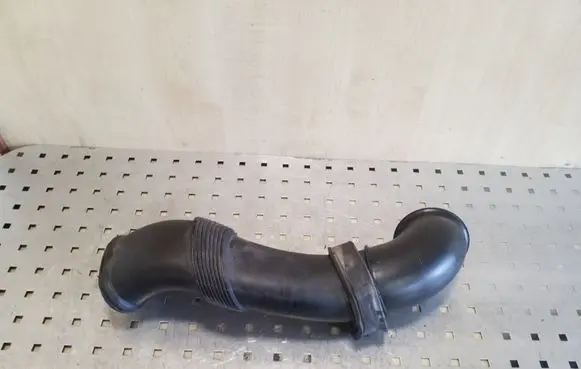 Audi Q7 4L Air intake duct part 7L6129752B 7L6129609