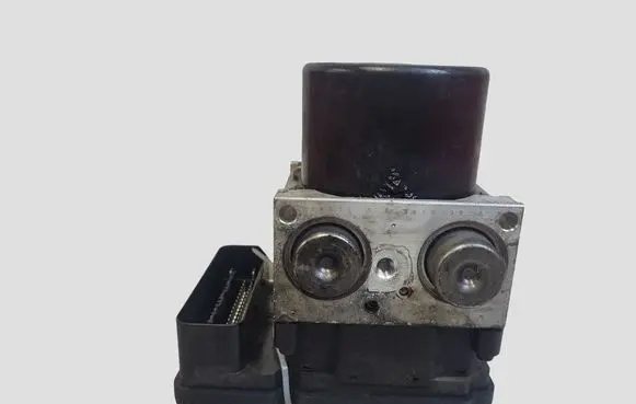 Mercedes-Benz C W204 ABS Pump A2045455432 10092615953