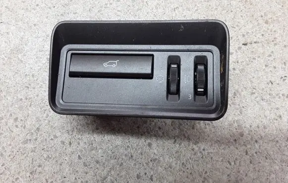 Land Rover Evoque I Tailgate opening switch 10400976890