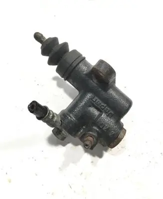 Subaru Forester SH Clutch slave cylinder 