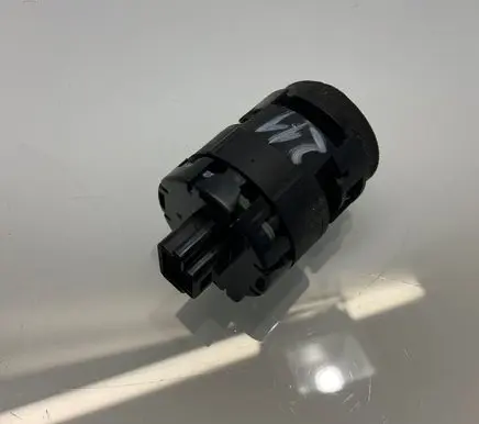 Mercedes-Benz E W211 Interior temperature sensor A2118300272 2118300272