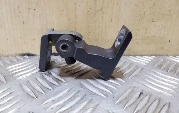 Audi A8 S8 D4 4H Front door lower hinge 4H0831402