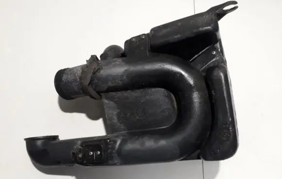 Intake resonator