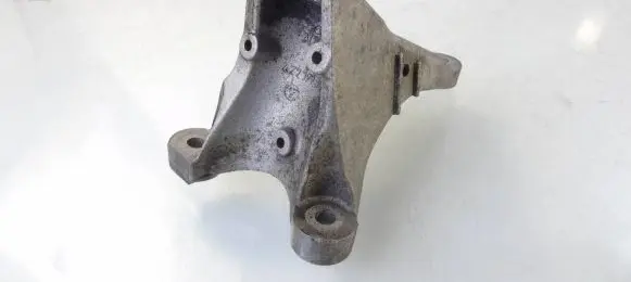 Audi A4 S4 B7 8E 8H Engine mounting bracket 4Z7199308B