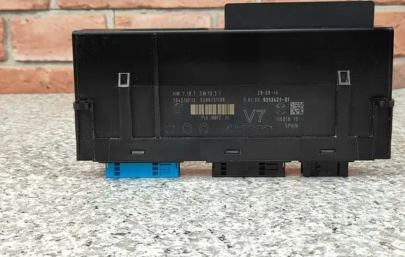 BMW 5 F10 F11 Comfort/convenience module 9353421