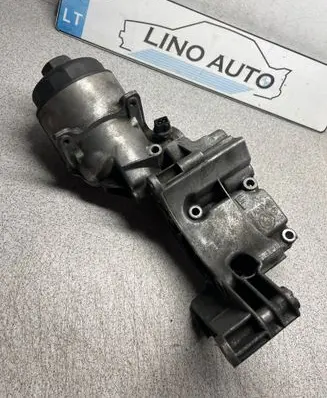 BMW 5 E60 E61 Oil filter mounting bracket 1713838