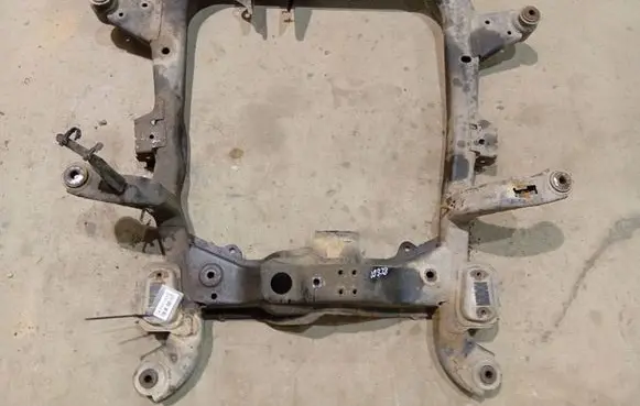 Opel Zafira B Front subframe 