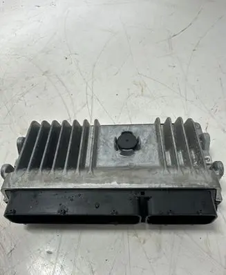 Lexus RX 450H Fuel injection pump control unit/module 896614D380