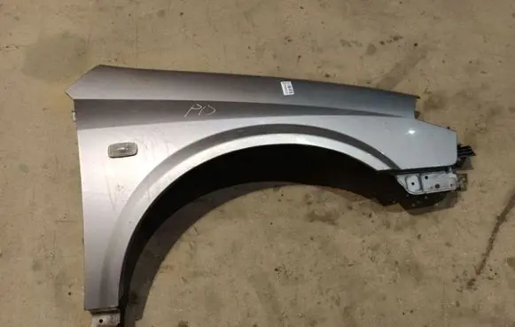 Nissan Primera Fender 