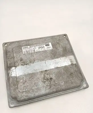 Ford Fiesta Engine control unit/module 3S6112A650CC S118107004E 1002081030718