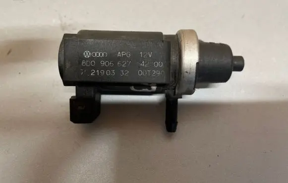 Audi A6 S6 C6 4F Vacuum valve 8D0906627