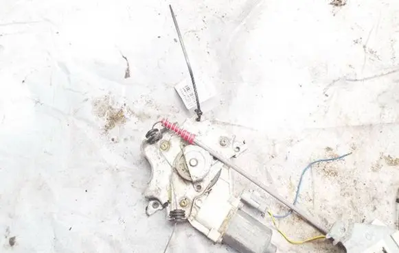 Nissan Micra Front door window regulator motor 0130822202