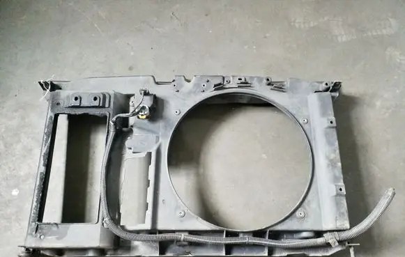 Peugeot 5008 Radiator support slam panel 9652918980 1859382116