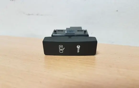 Volkswagen Touareg I Central locking switch button 7L9621253X1 7L962125