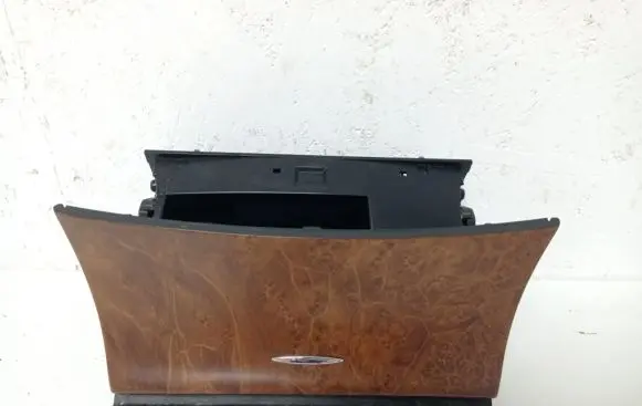 Ashtray (front)