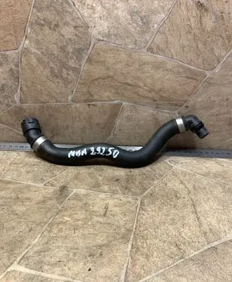 Mercedes-Benz E W211 Engine coolant pipe/hose A2118300496