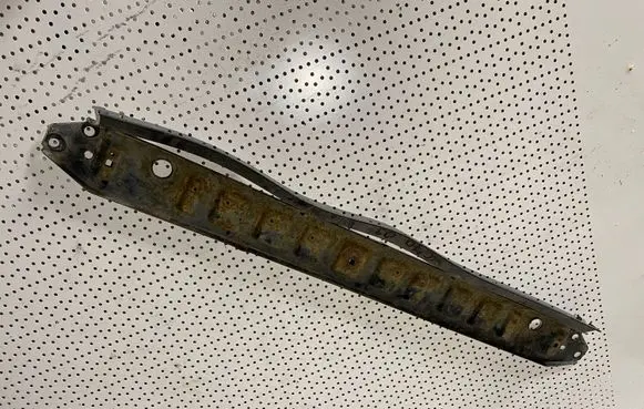 Volvo XC70 Bottom radiator support slam panel 
