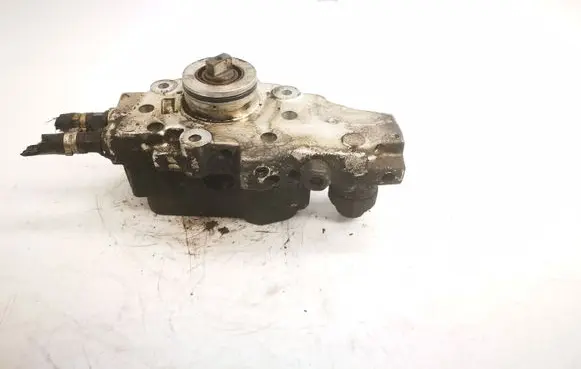 Mercedes-Benz C W203 Fuel injection high pressure pump A6460700101