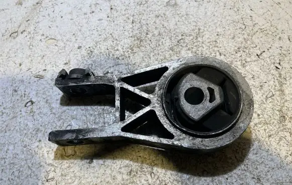 Fiat Ducato Engine mount bracket