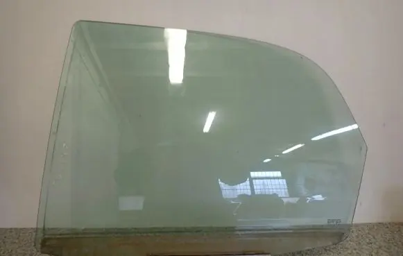Suzuki SX4 Sliding door window/glass 