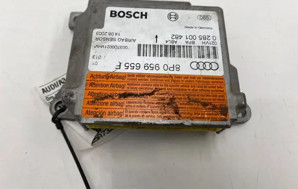 Audi A3 S3 8P Airbag control unit/module 8P0959655F 0285001482