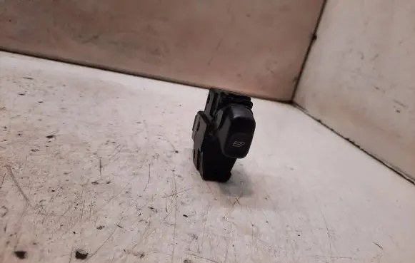 Volvo V70 Electric window control switch 30658696