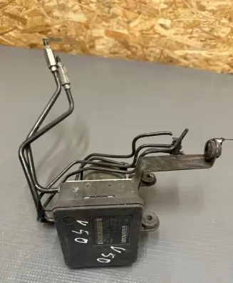 Volvo V50 ABS Pump 00001251E4 30736589A 10096004273