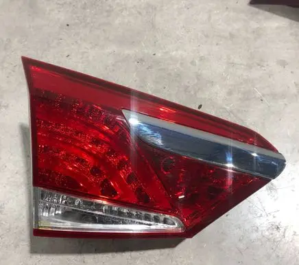 Hyundai i40 Tailgate rear/tail lights 924033Z001