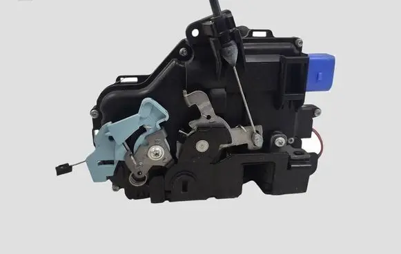 Skoda Octavia Mk2 (1Z) Rear door lock 7L0839015D