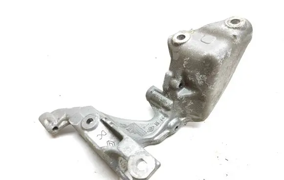 Renault Trafic III (X82) EGR valve cooler bracket 147174072R A6261410040