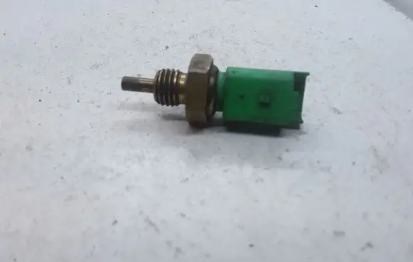Toyota Corolla E120 E130 Coolant level sensor FAE33705