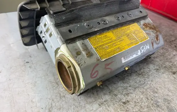 Mitsubishi Pajero Sport I Passenger airbag