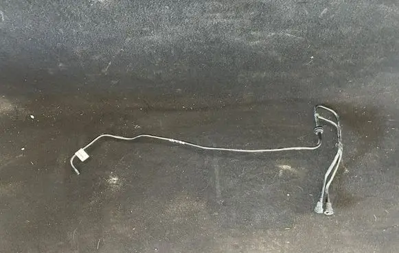 Land Rover Discovery 3 - LR3 Vacuum line/pipe/hose 5h222a047