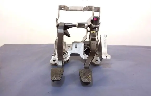 Audi A4 S4 B8 8K Accelerator throttle pedal 8K1721117