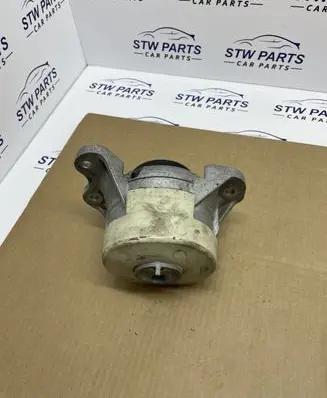 Mercedes-Benz GLC X253 C253 Engine mount bracket 2052407900