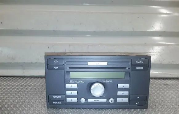 Ford Fusion Radio/CD/DVD/GPS head unit 8S6118C815AB