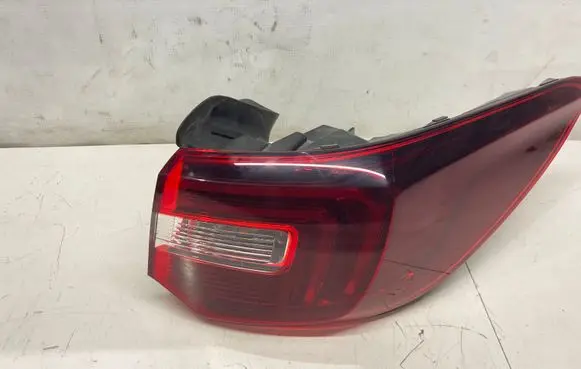 Opel Grandland X Rear/tail lights YP00098280