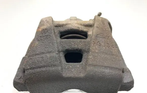 Volkswagen PASSAT B7 Front brake caliper 