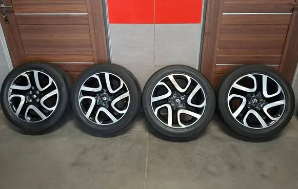 Renault Captur R17 alloy rim 403008829R