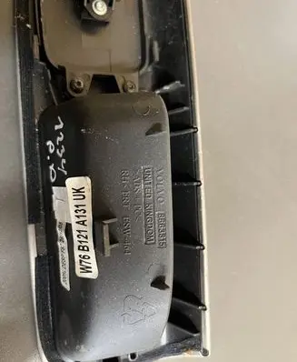 Volvo V50 Electric window control switch 8663815