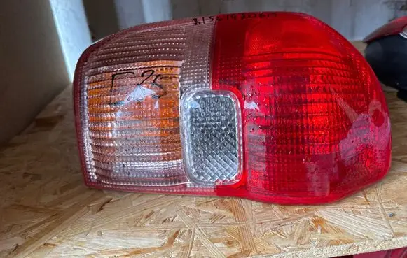 Toyota RAV 4 (XA20) Rear/tail lights 8156142060