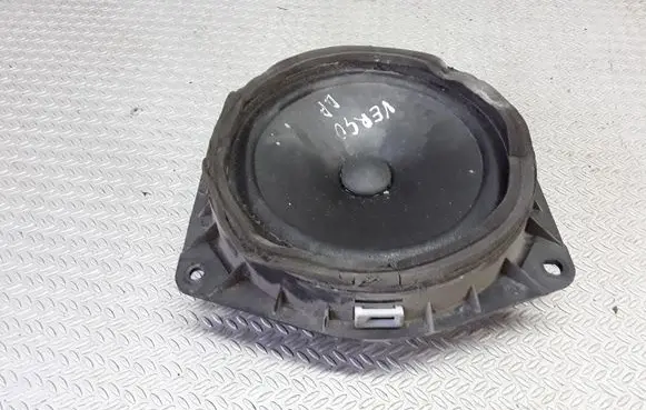 Toyota Avensis Verso Front door speaker 8616044120