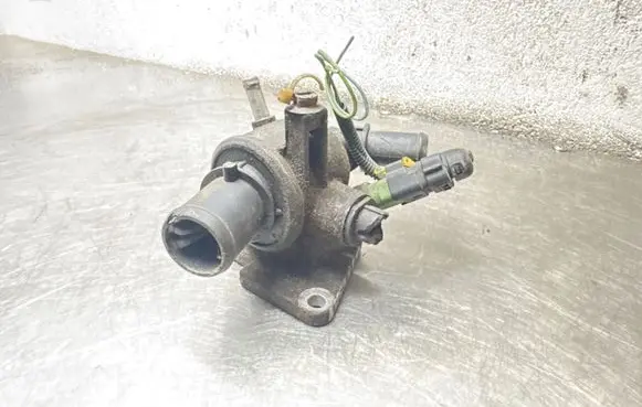 Opel Astra H Thermostat/thermostat housing 55202373 C891889