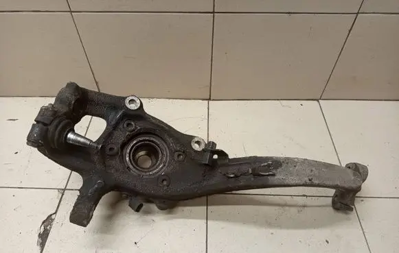 Audi Q5 SQ5 Front wheel hub spindle knuckle 